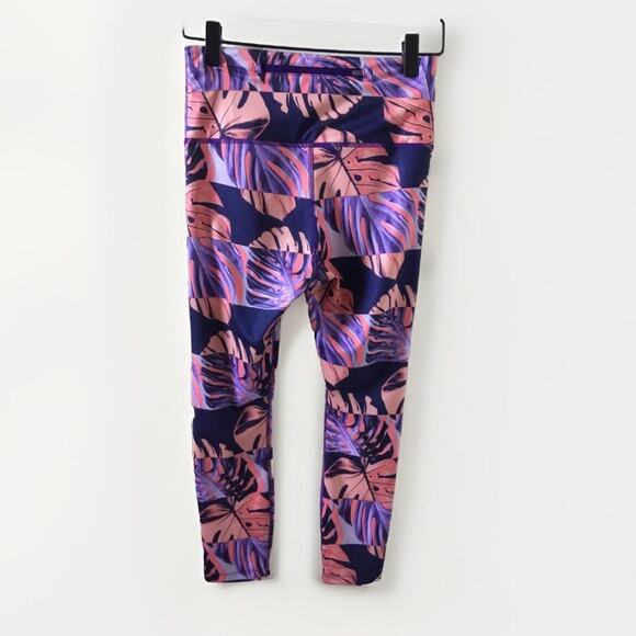 Nike DRI-FIT Women’s Fast Runway Print Crop Running Tights Leggings Size S - Picture 2 of 6